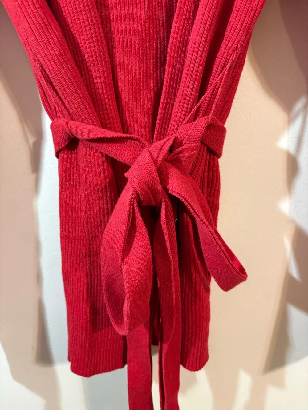 CAbi Cabaret Red Ribbed Chunky Knit Cardigan Sweater Women’s small Tie Waist